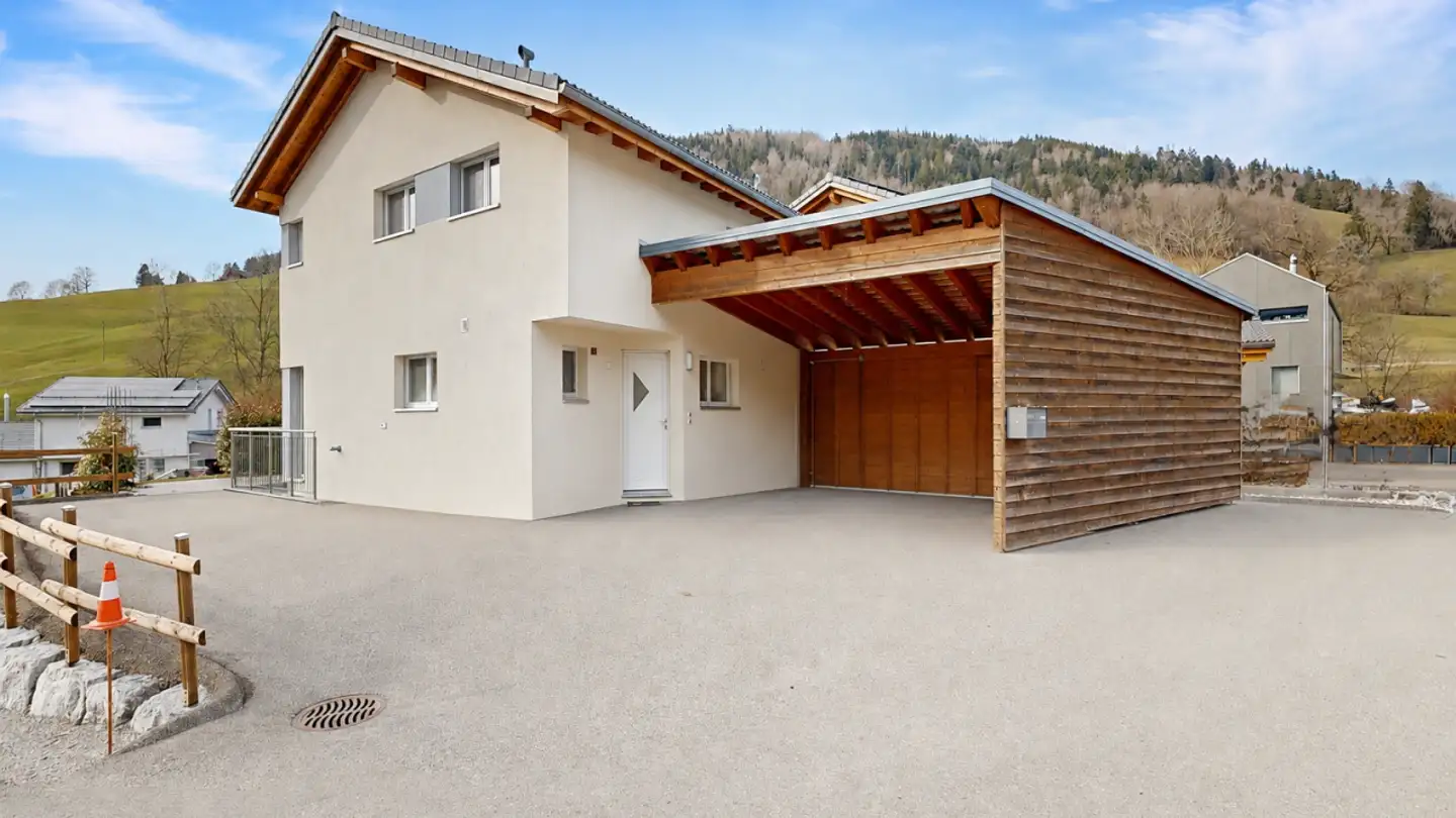 Single house for sale - Sur La Roche, 1634 La Roche FR
