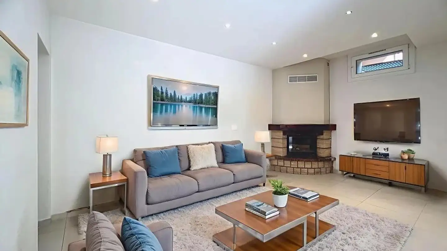 Apartment for rent - 1295 Mies