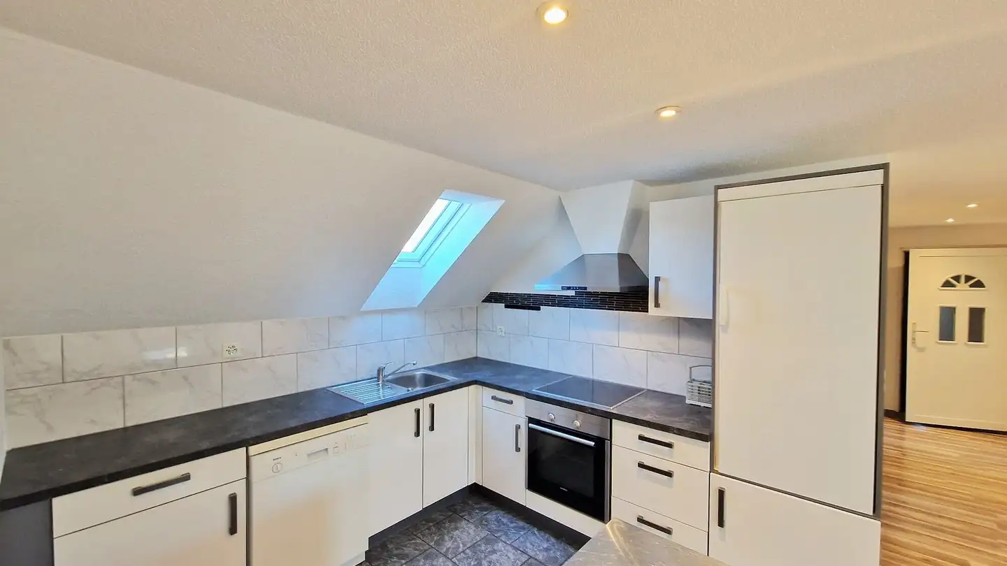 Attic flat for rent - Grand-Rue 29, 2732 Reconvilier - Photo 2