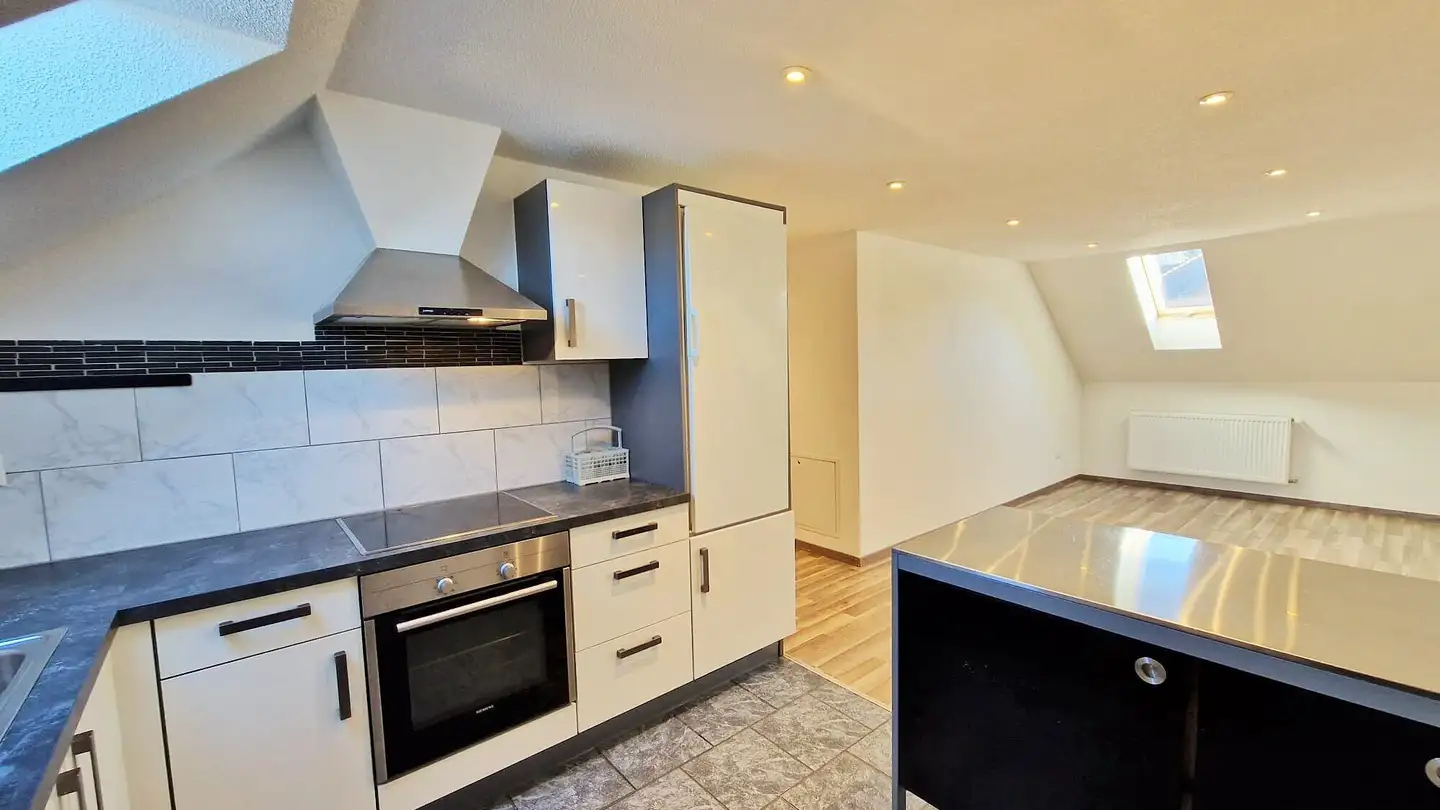 Attic flat for rent - Grand-Rue 29, 2732 Reconvilier - Photo 3