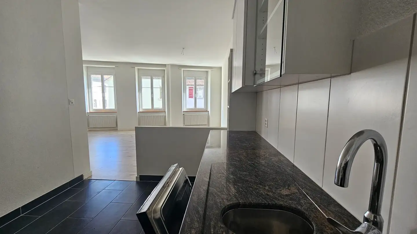 Apartment for rent - Rue de l'Hôpital 16, 2800 Delémont - Photo 2