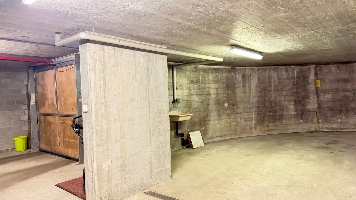 Place de parking souterraine à vendre - Rue Des Grands Prés 7, 2854 Bassecourt - Photo 4