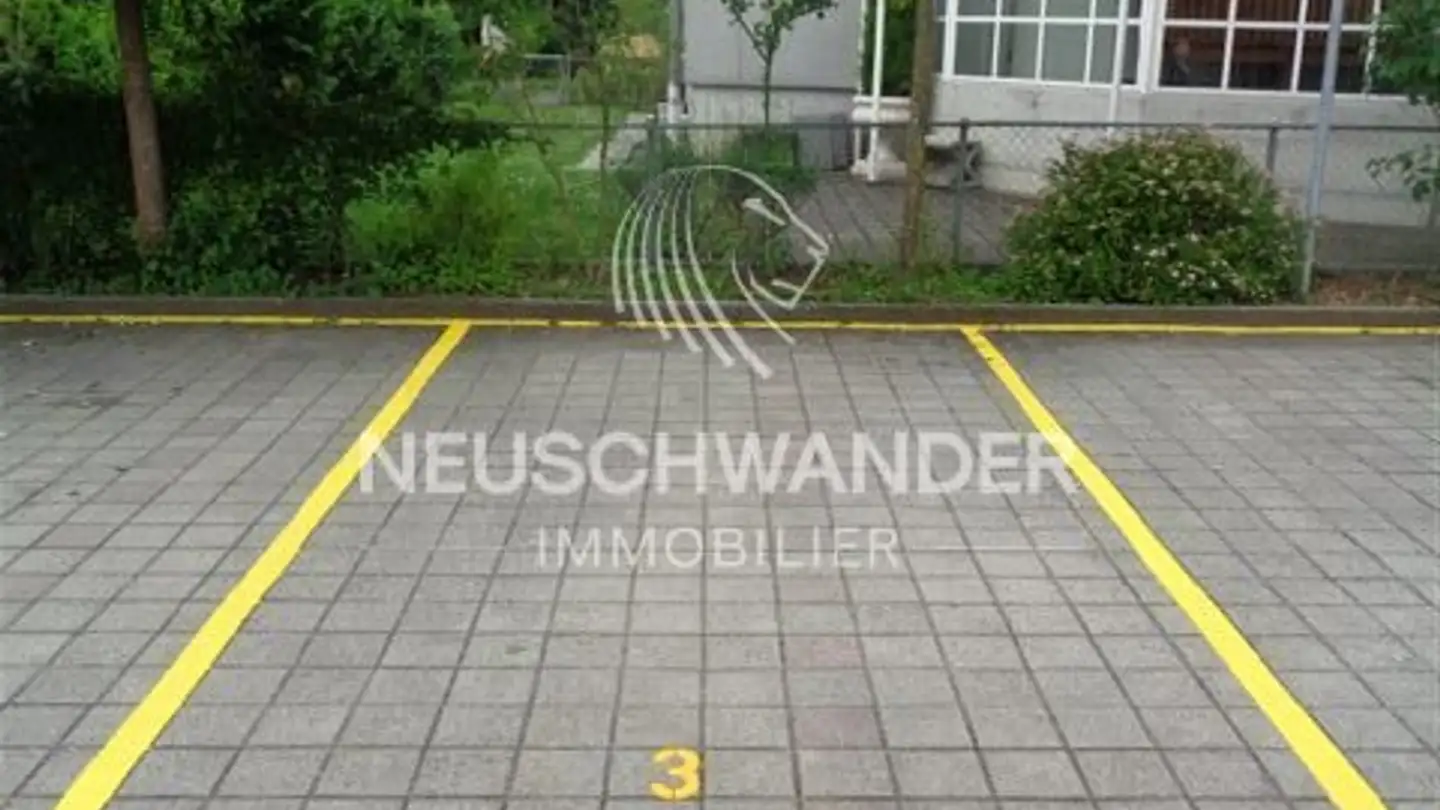 Outdoor parking space for rent - Rue Franche 37, 2800 Delémont - Photo 3