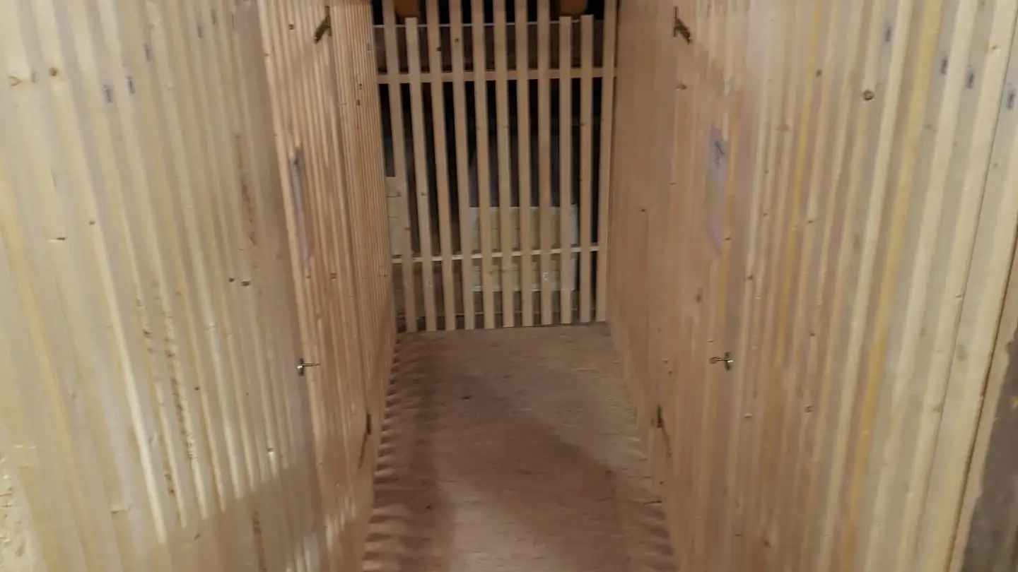 Attic partition for rent - Route De France 20, 2812 Movelier - Photo 4