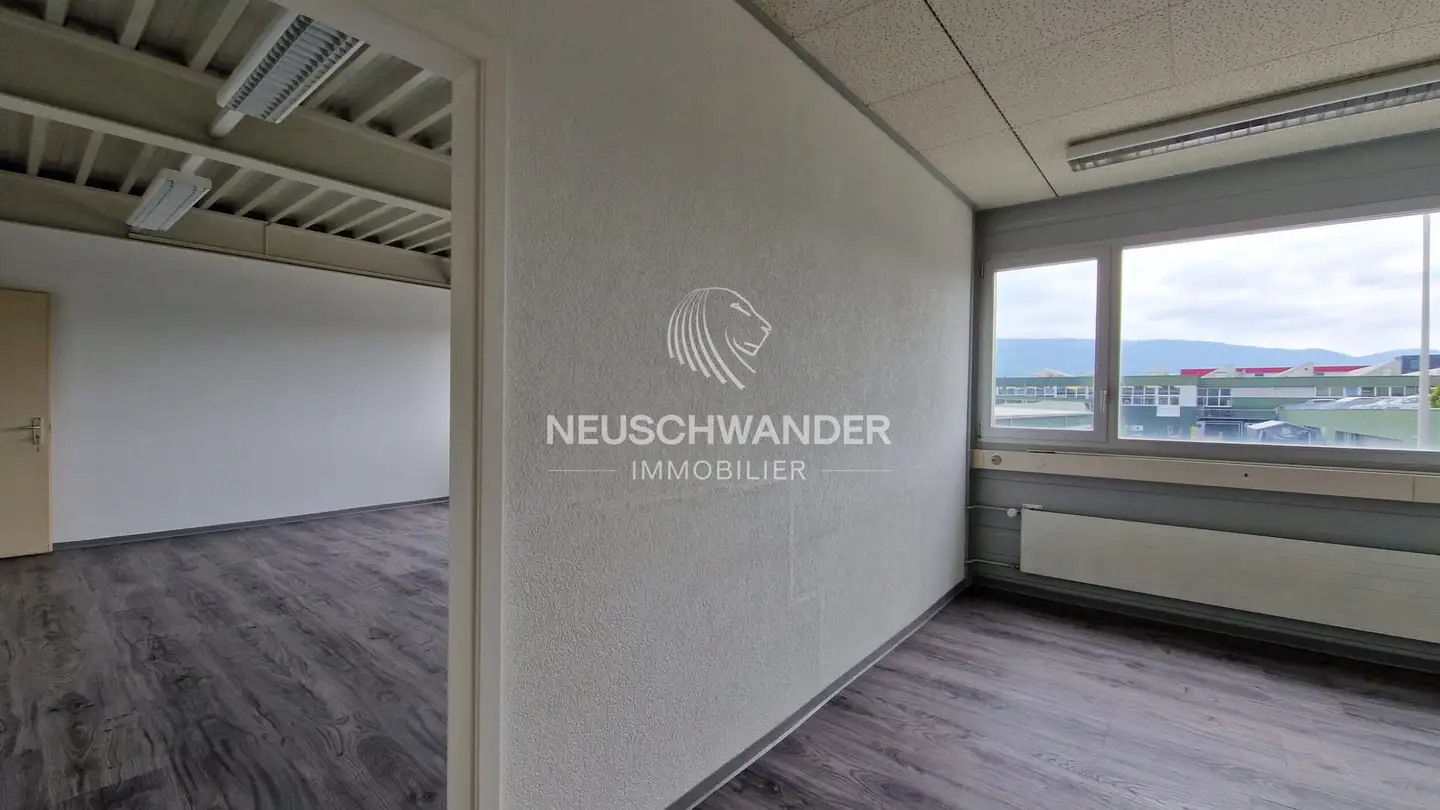 Shop for rent - Rue Du Jura, 2800 Delémont - Photo 2