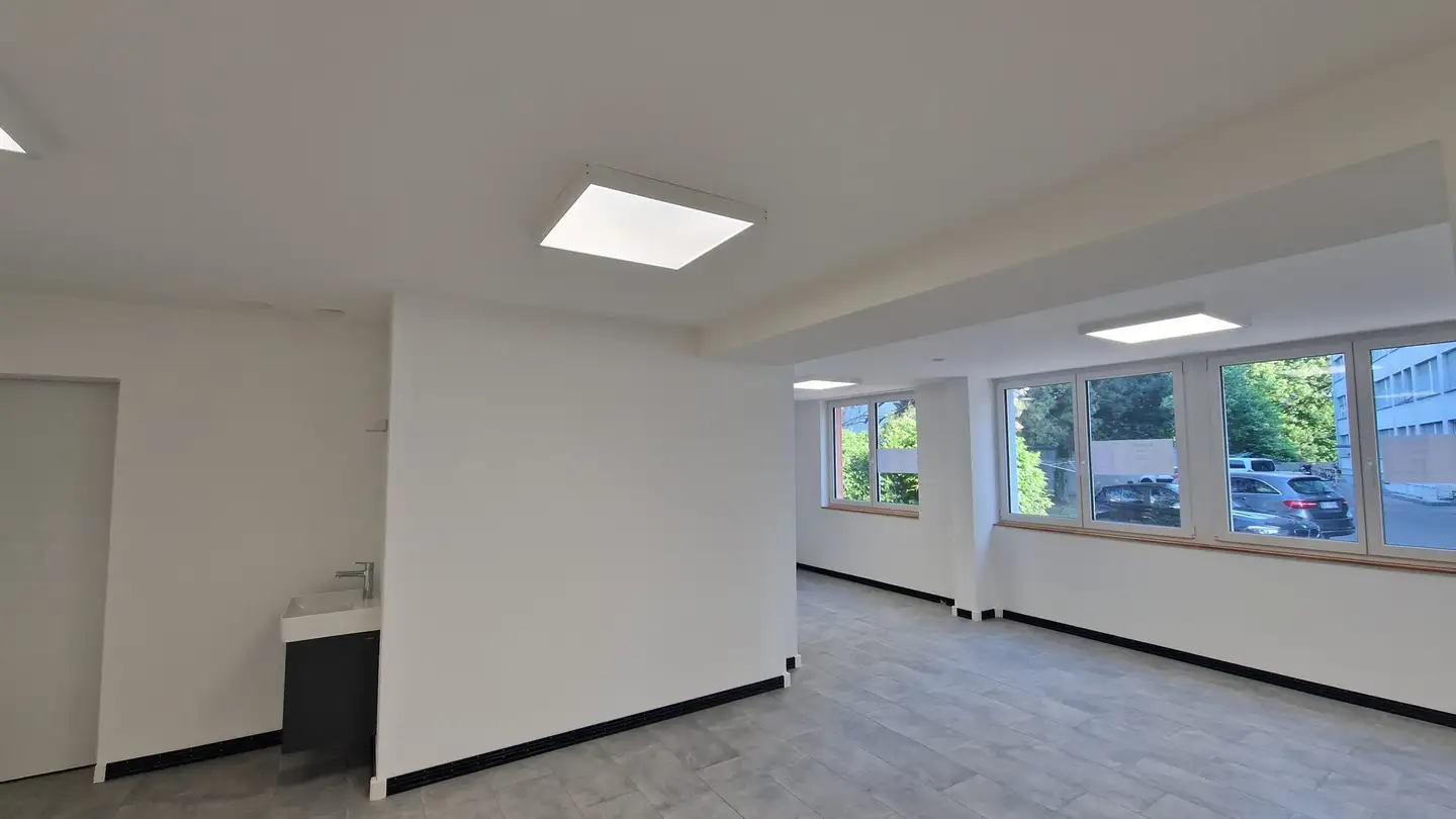 Shop for rent - Rue De La Maltière 9, 2800 Delémont - Photo 4