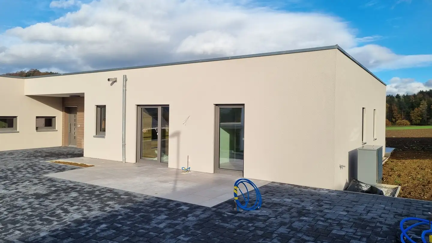 Maison jumelle à louer - Clos Brené 9, 2843 Châtillon JU