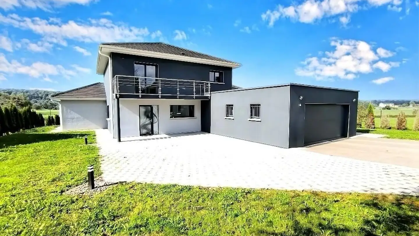 Villa for sale - 2882 St-Ursanne