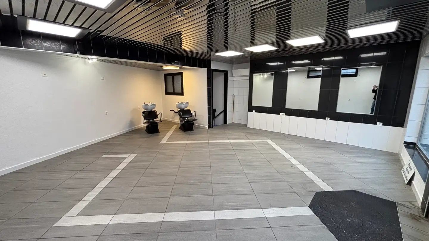 Shop for sale - Rue Du Jura, 2900 Porrentruy - Photo 2