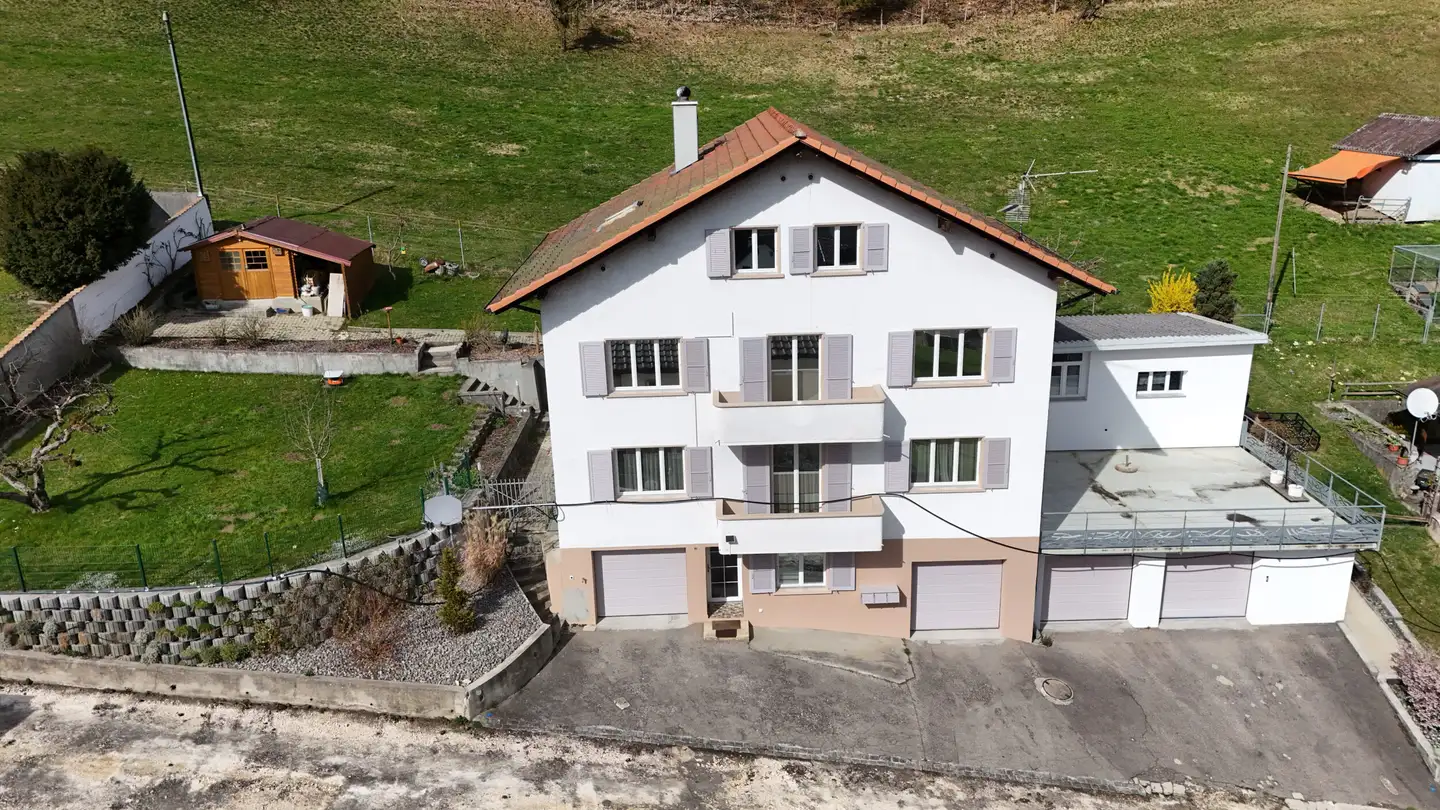 Mixed-use building for sale - 2762 Roches BE