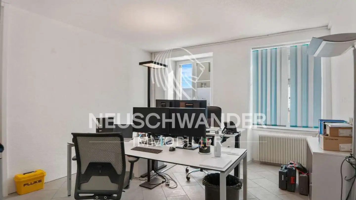 Commercial for sale - 2350 Saignelégier - Photo 2