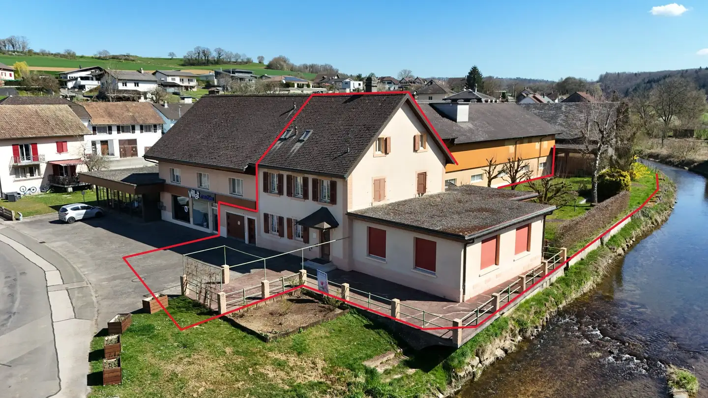 Mischgenutztes Gebäude kaufen - 2925 Buix