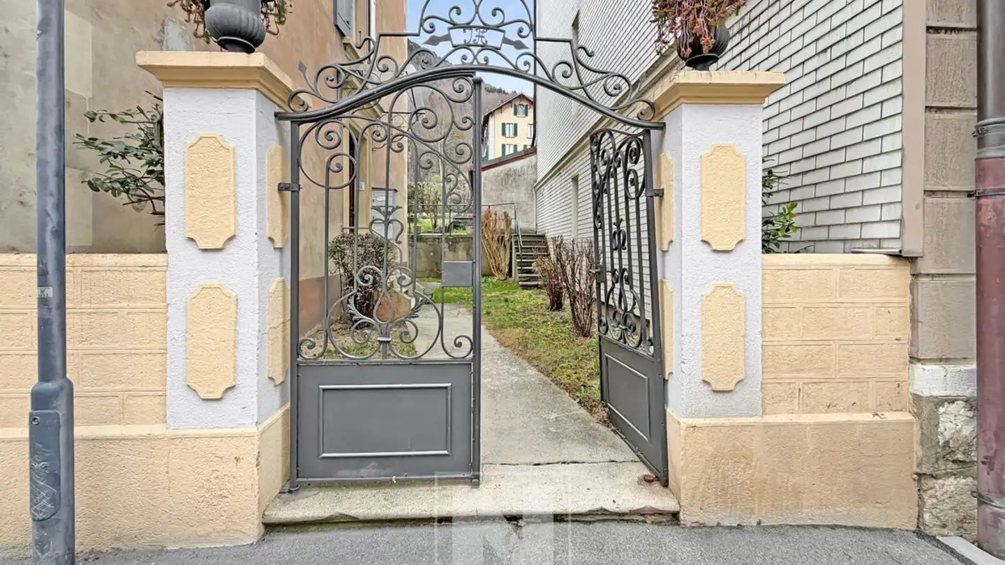 Residential building for sale - 1337 Vallorbe