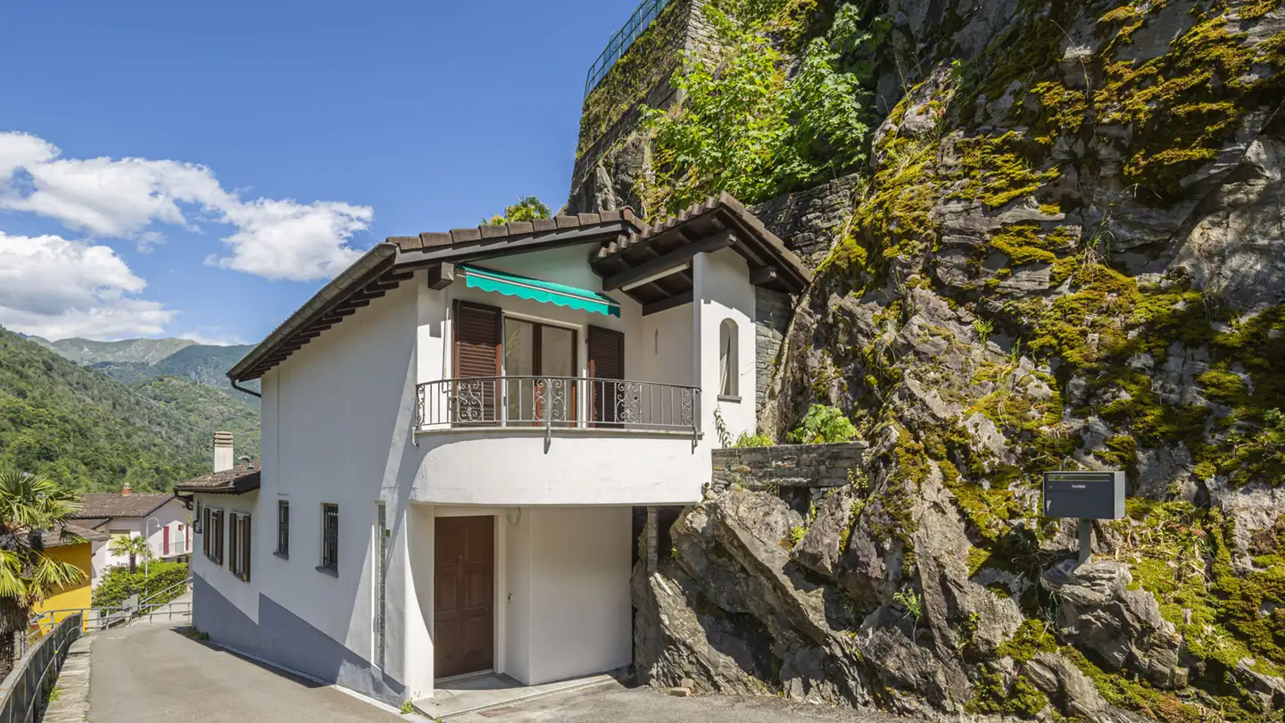Villa for sale - Via Asilo Vecchio 1, 6655 Intragna