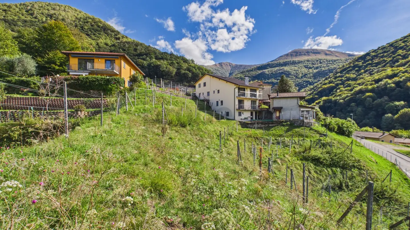 Constructible plot for sale - 6809 Medeglia