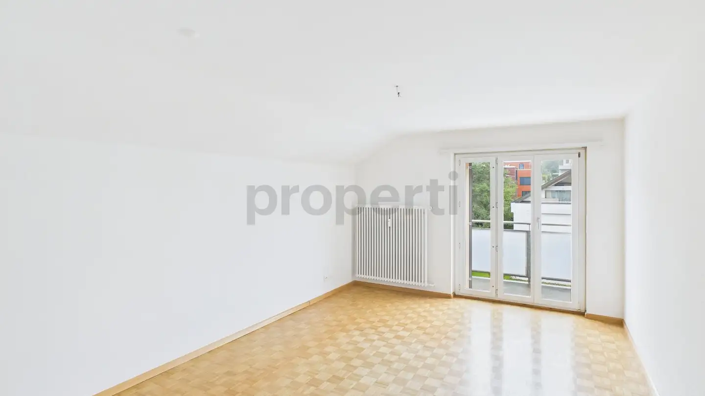 Dachgeschosswohnung mieten - 4103 Bottmingen