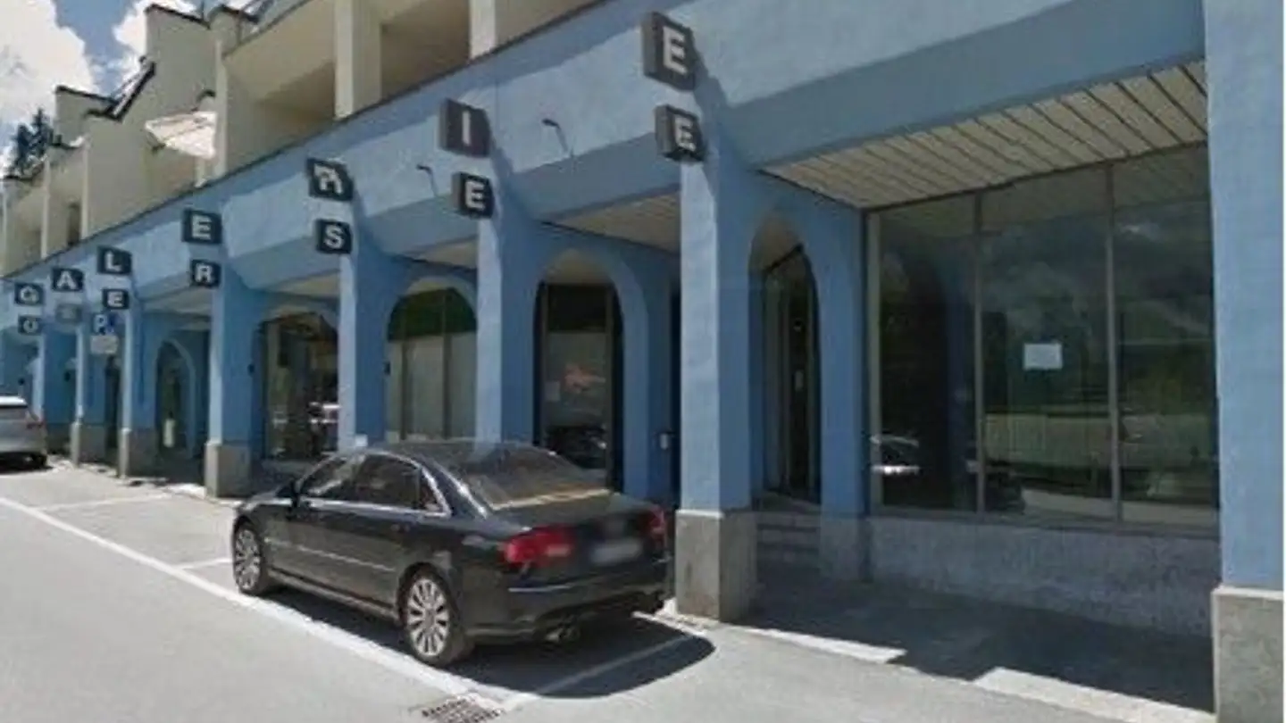 Shop for sale - 7050 Arosa