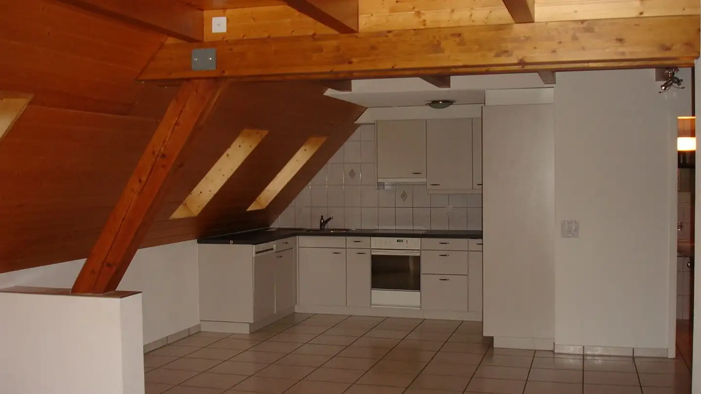 Dachgeschosswohnung mieten - 3210 Kerzers
