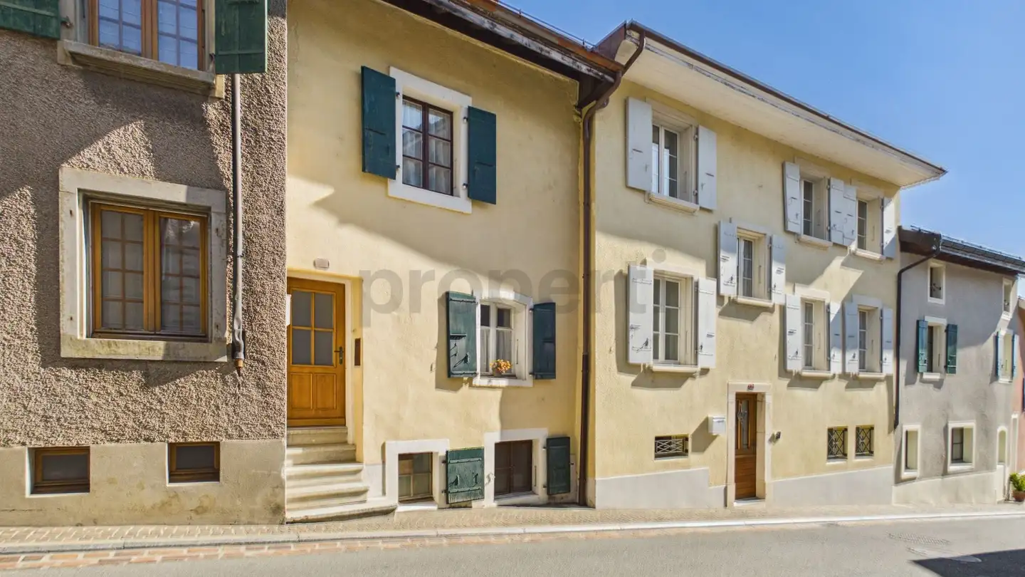 Row house for sale - 1170 Aubonne
