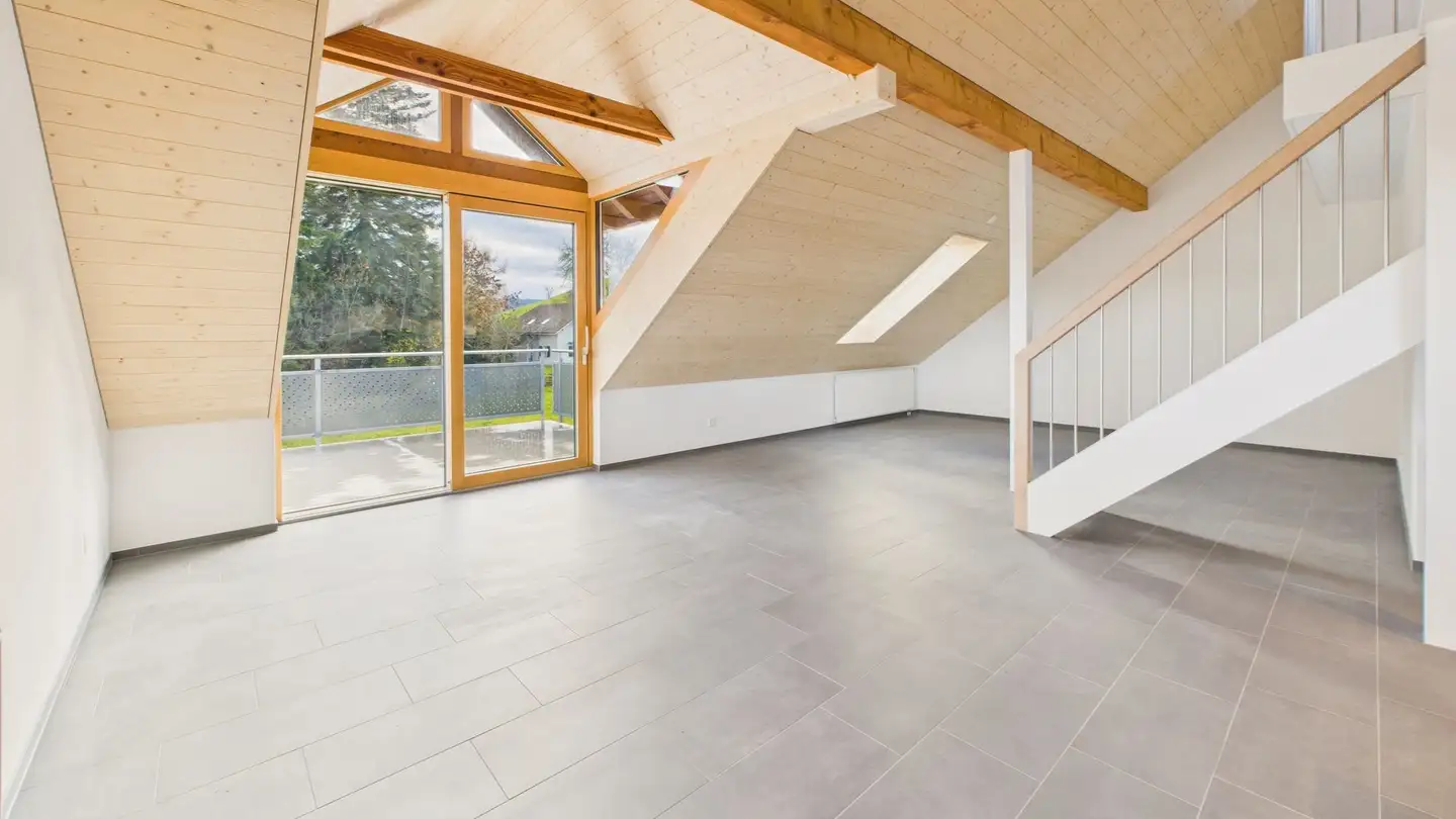 Attique à louer - 4950 Huttwil