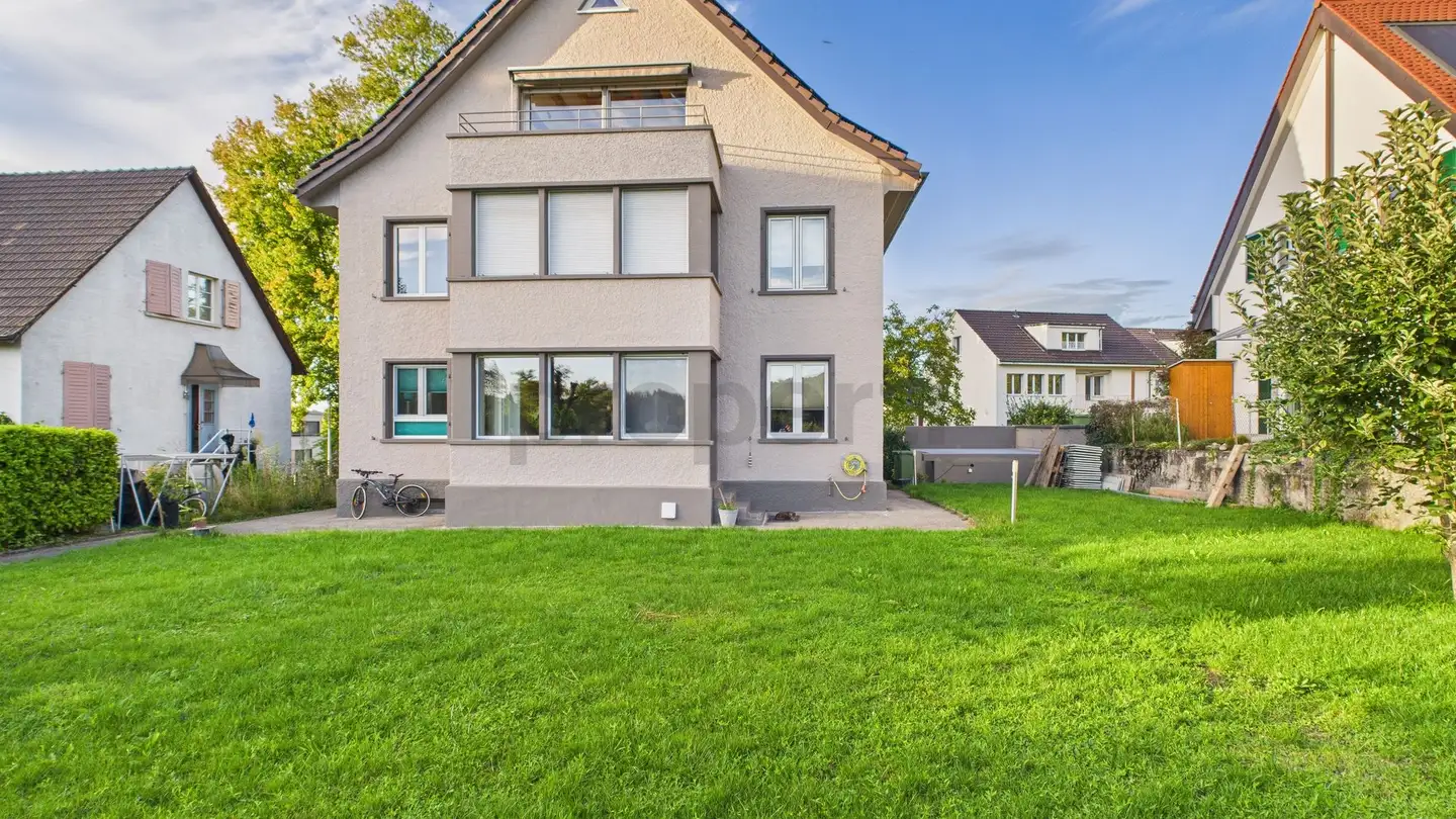 Dachgeschosswohnung mieten - 4125 Riehen