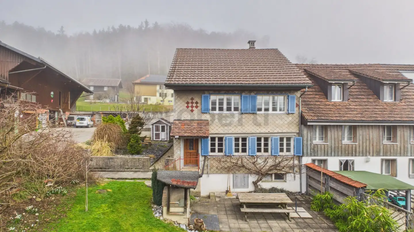 Row house for rent - 8374 Dussnang