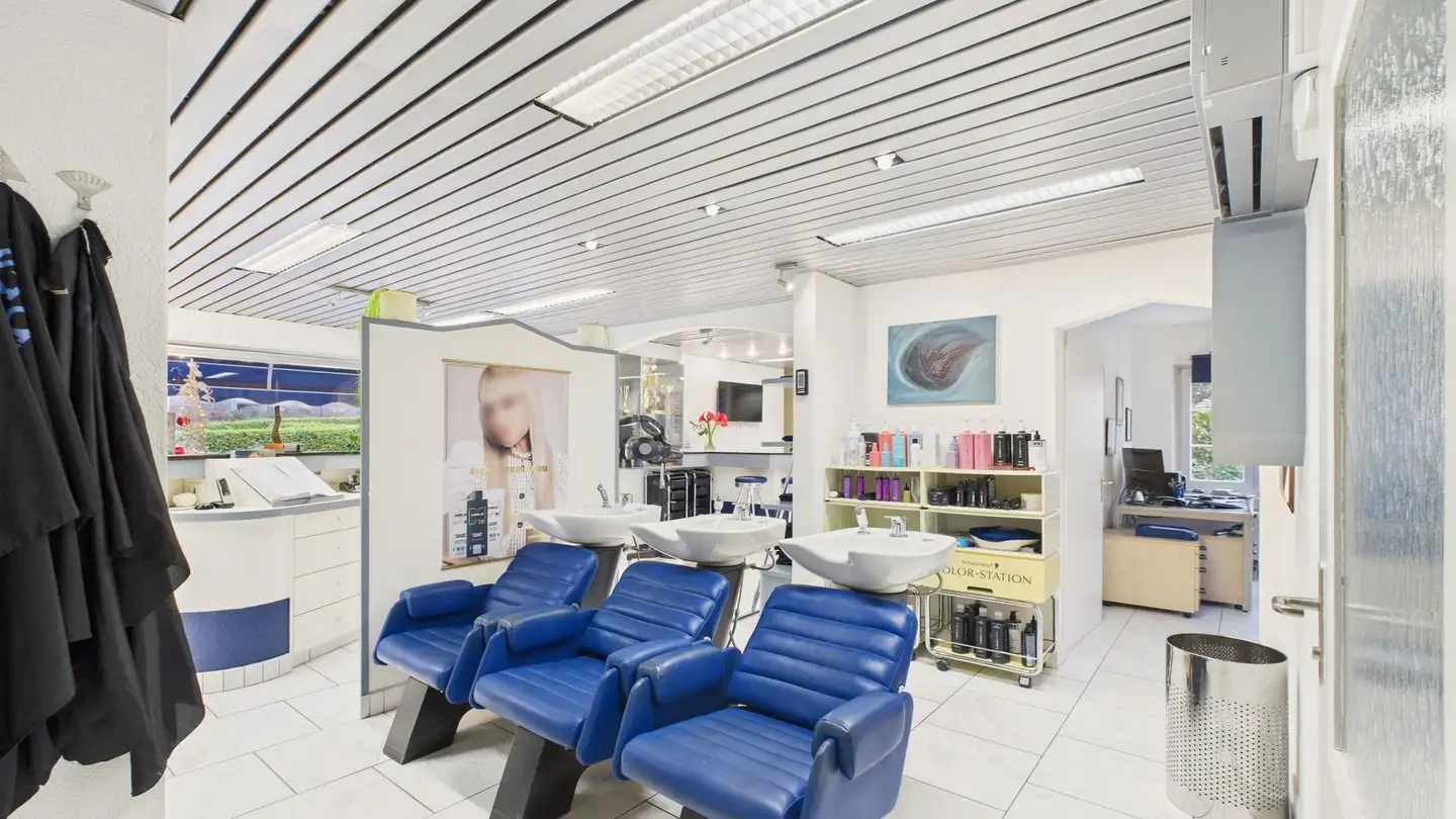 Magasin à louer - 8610 Uster - Photo 2