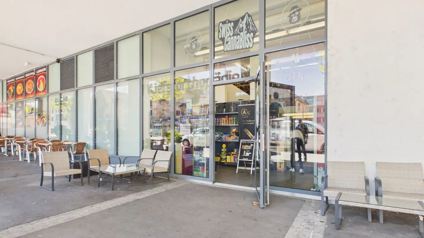 Geschäft kaufen - 8152 Glattbrugg