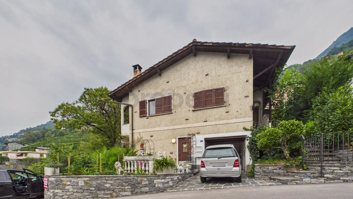 Casa bifamiliare in vendita - 6516 Cugnasco