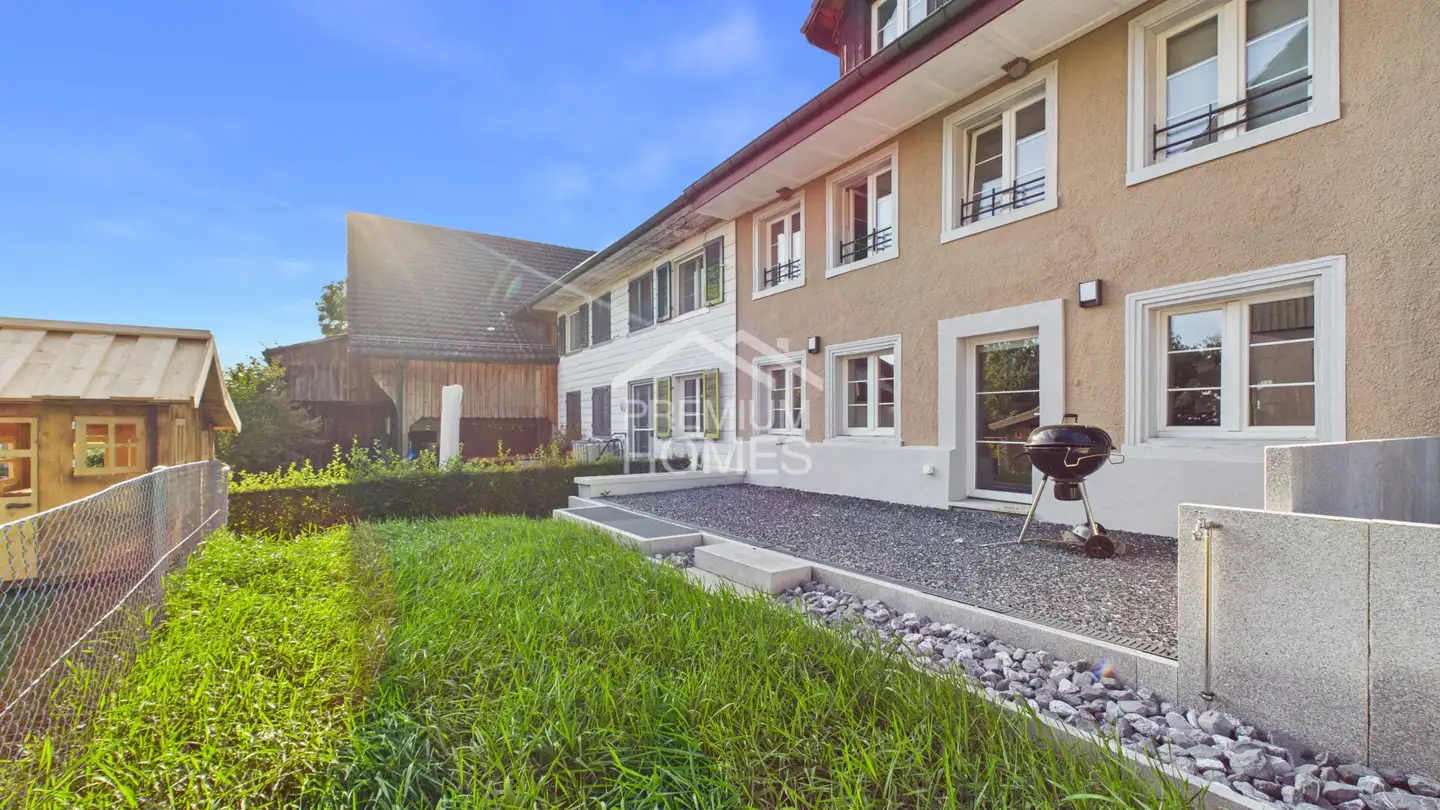 Row house for sale - 8512 Thundorf