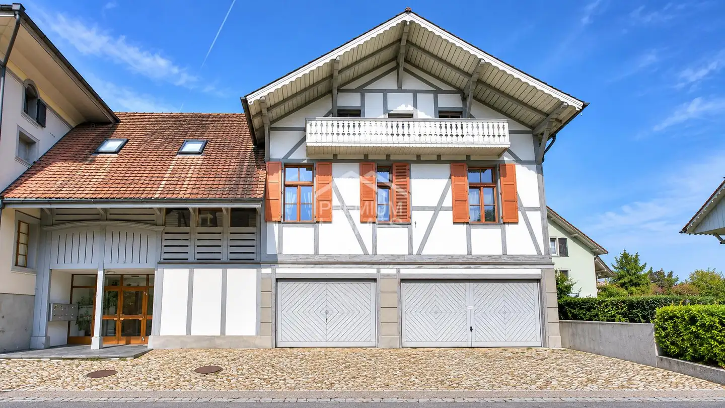 Commercial for sale - 4937 Ursenbach