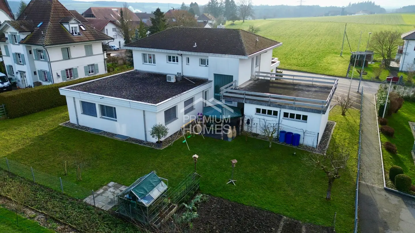 Commercial for rent - 4556 Aeschi SO