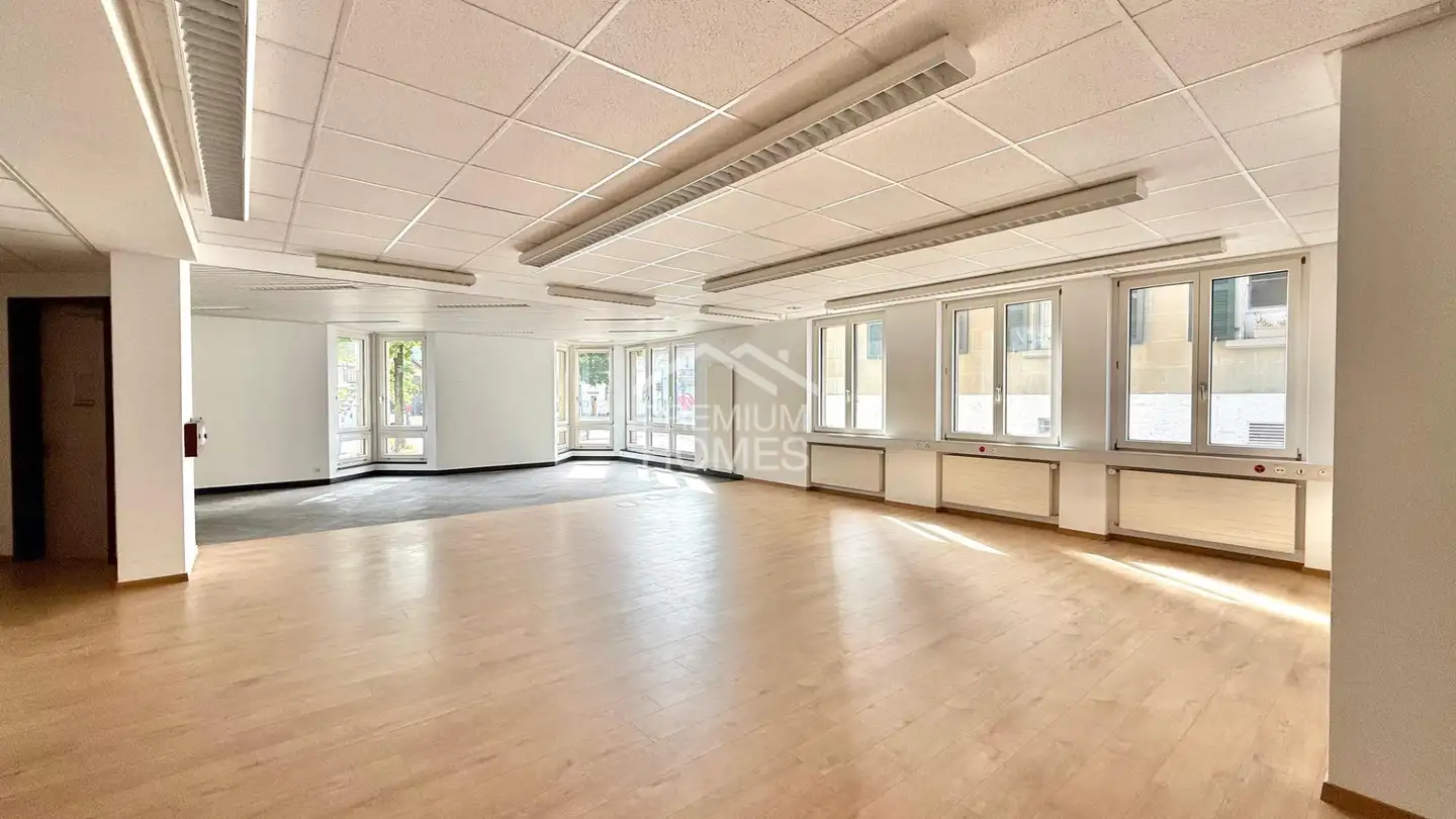 Gewerbe mieten - Emmentalstrasse 32, 3414 Oberburg