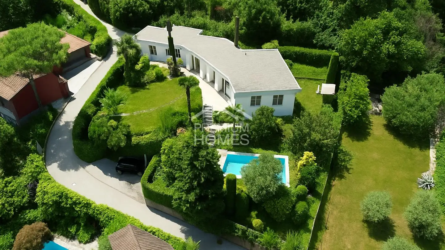 Villa for sale - 6914 Carona