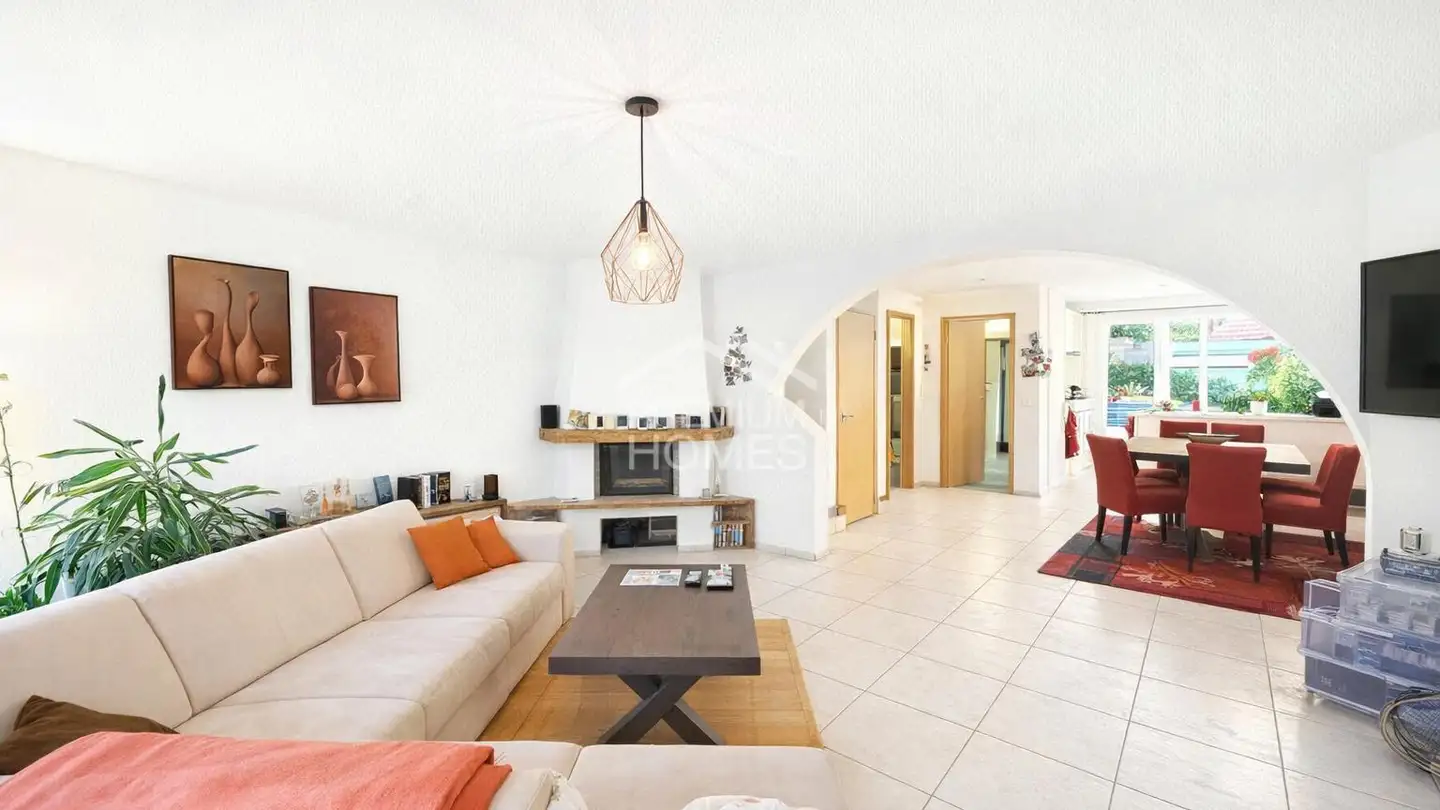 Row house for sale - 3252 Worben - Photo 3