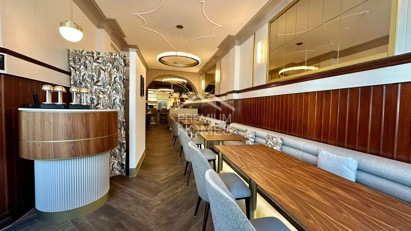 Residential building for sale - 8400 Winterthur