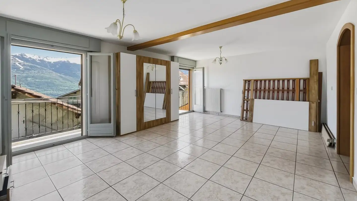 Single house for sale - 1976 Erde