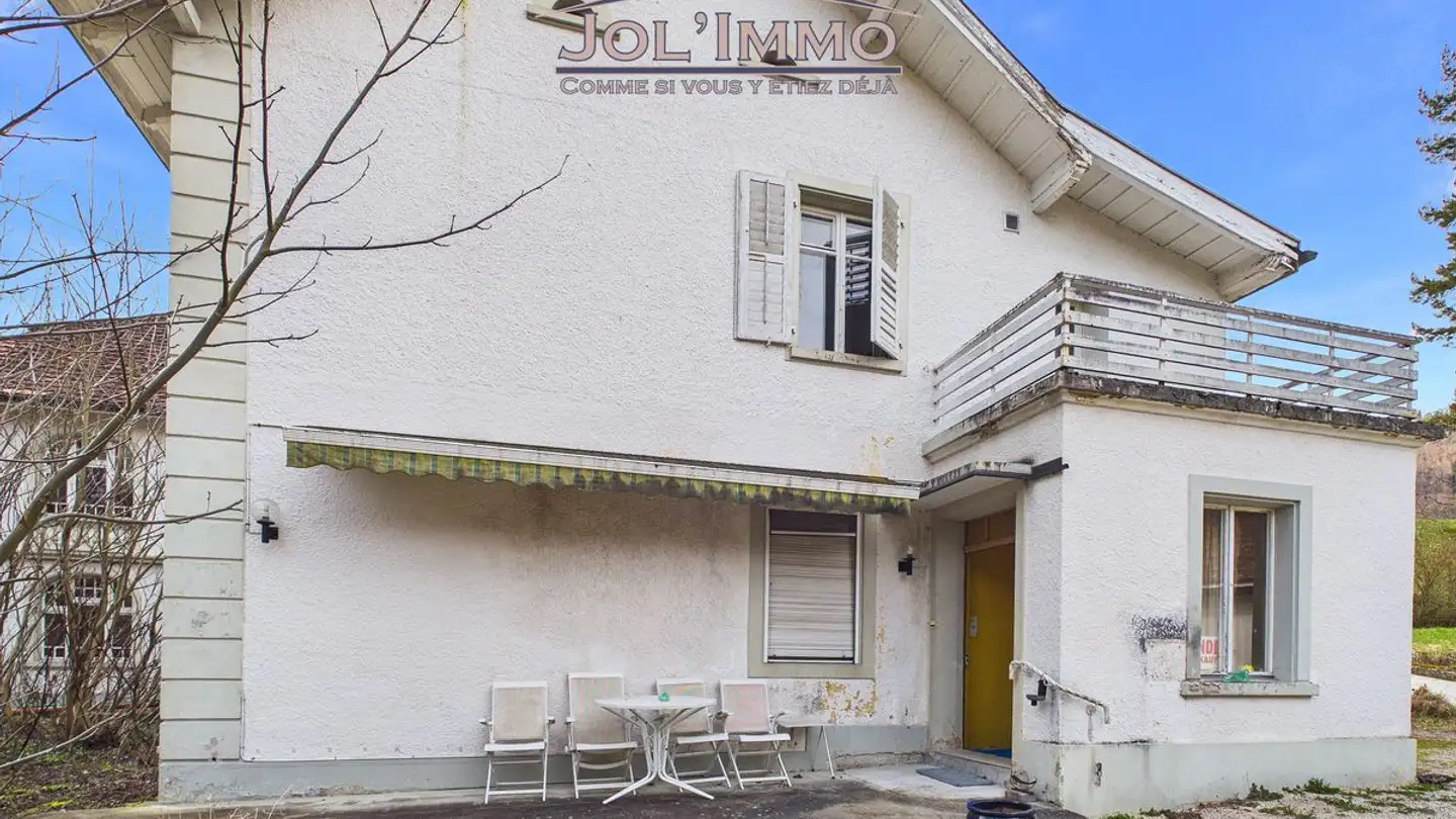 Edificio residenziale in vendita - 2742 Perrefitte