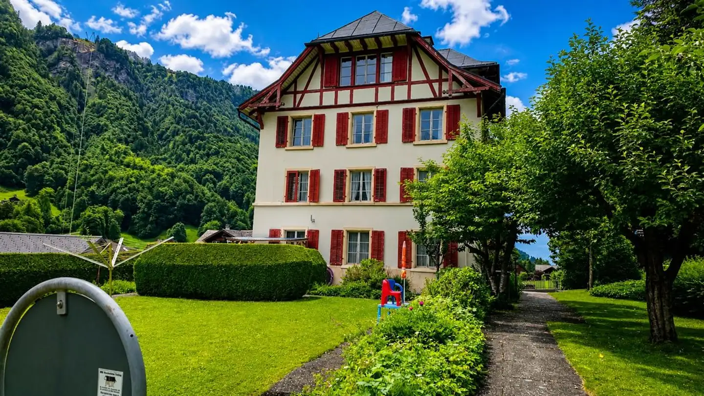 Mehrfamilienhaus mieten - Seggenstrasse 1, 8783 Linthal - Foto 2