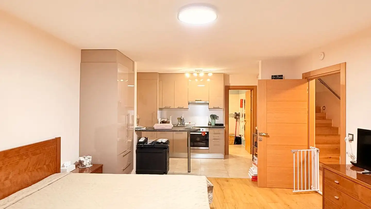 Row house for sale - 1127 Clarmont - Photo 2