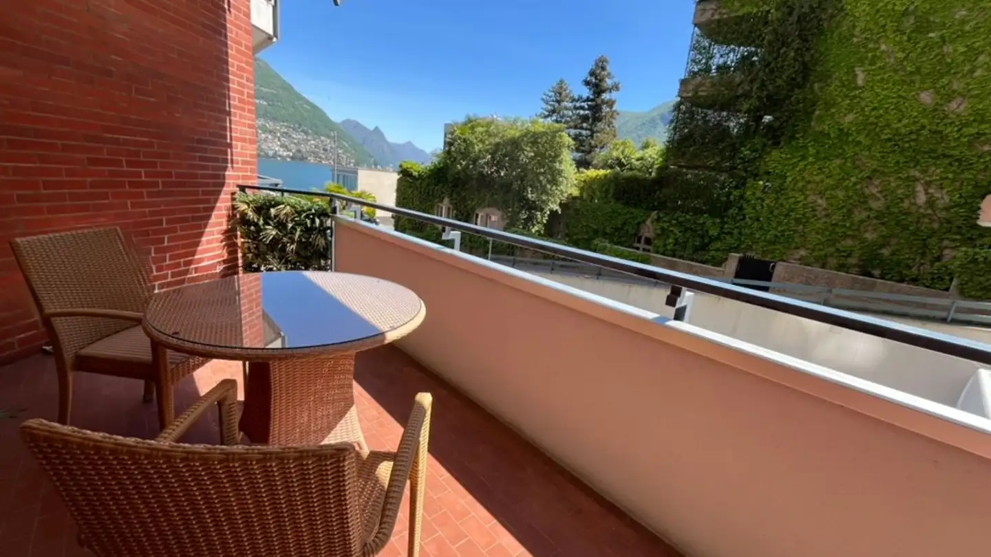 Apartment for rent - Riva Paradiso 36, 6900 Paradiso - Photo 3