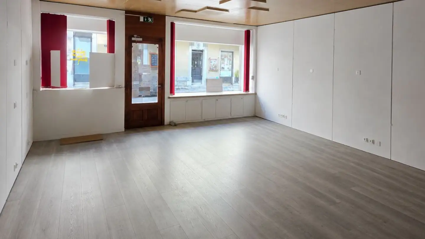 Magasin à louer - Ruelle Du Commerce 2, 1040 Echallens - Photo 2