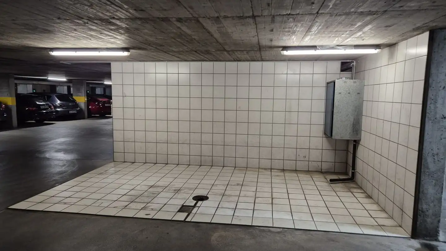 Tiefgaragenstellplatz mieten - Limmatauweg 3, 5408 Ennetbaden - Foto 3
