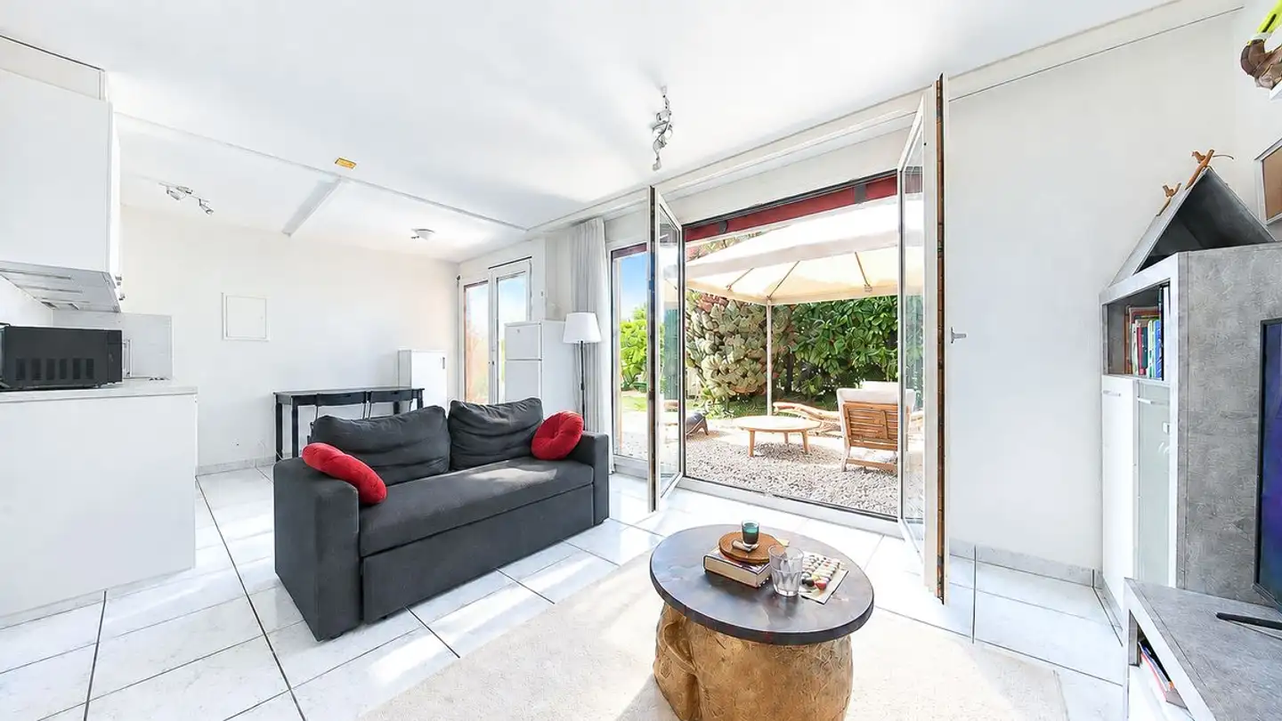 Apartment for sale - 1093 La Conversion - Photo 3