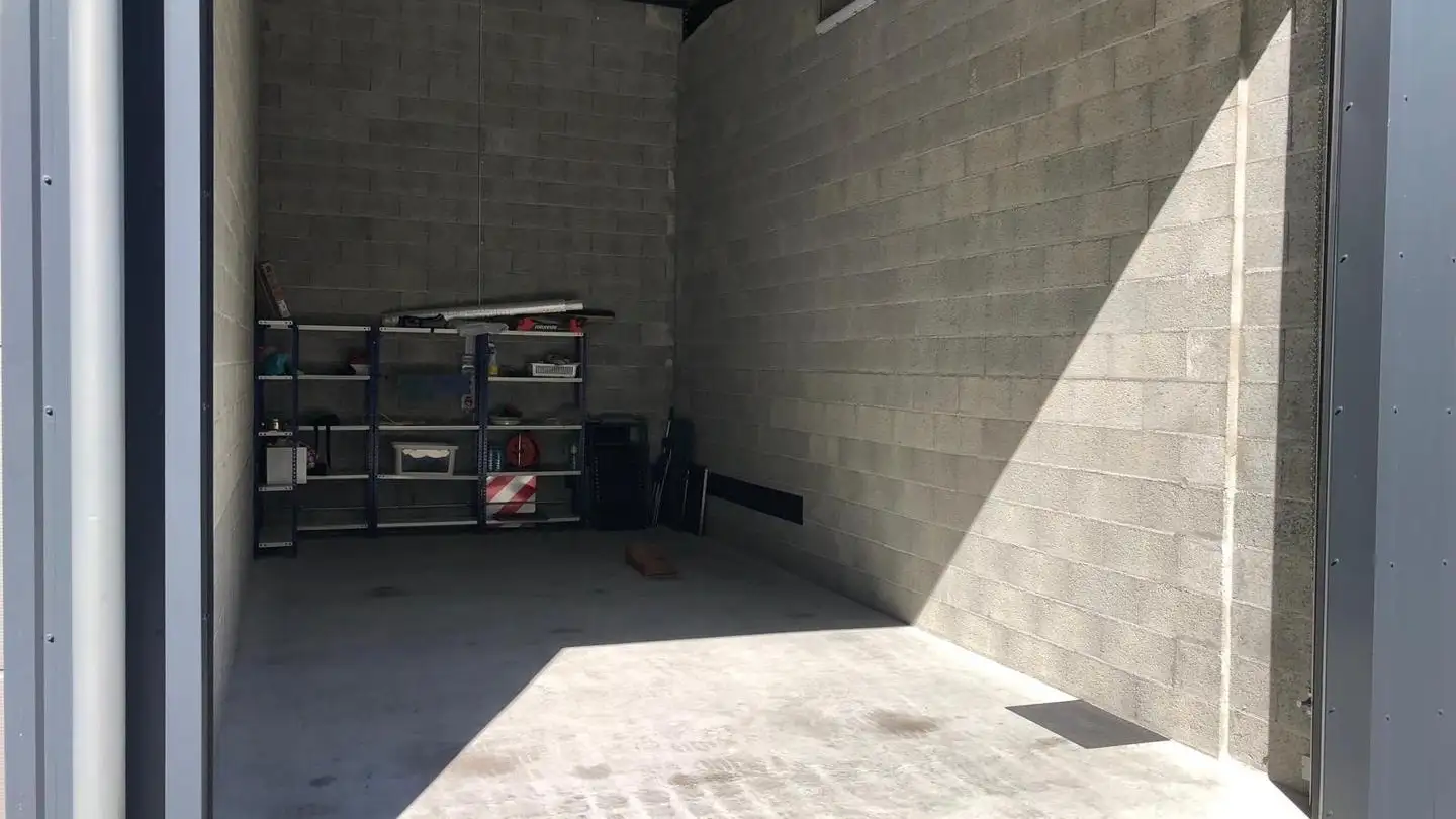 Double garage for rent - 1904 Vernayaz