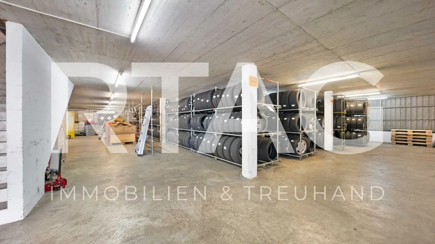 Commercial à louer - Bildstrasse 8, 9030 Abtwil SG