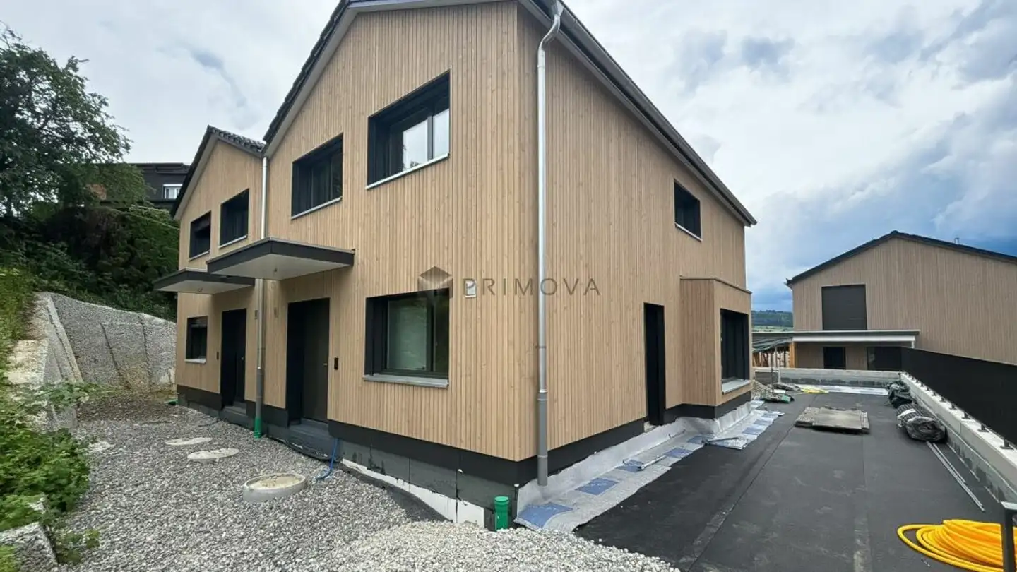 Casa bifamiliare in vendita - 5734 Reinach AG