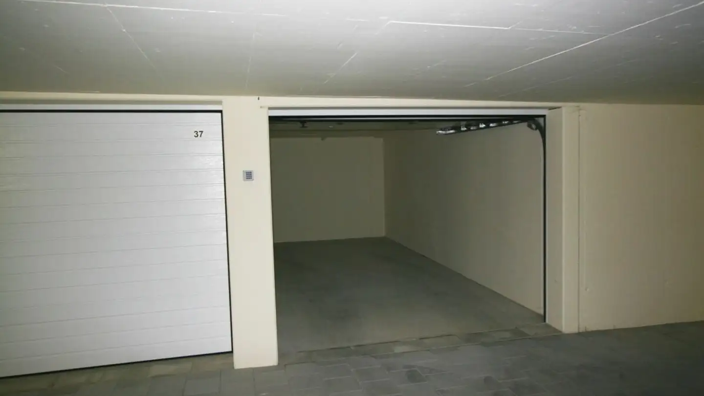 Single garage for rent - Grünfeldpark 1, 6208 Oberkirch LU - Photo 3