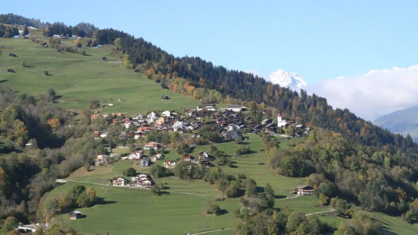 Constructible plot for sale - Via Sutcurtgins, 7141 Luven