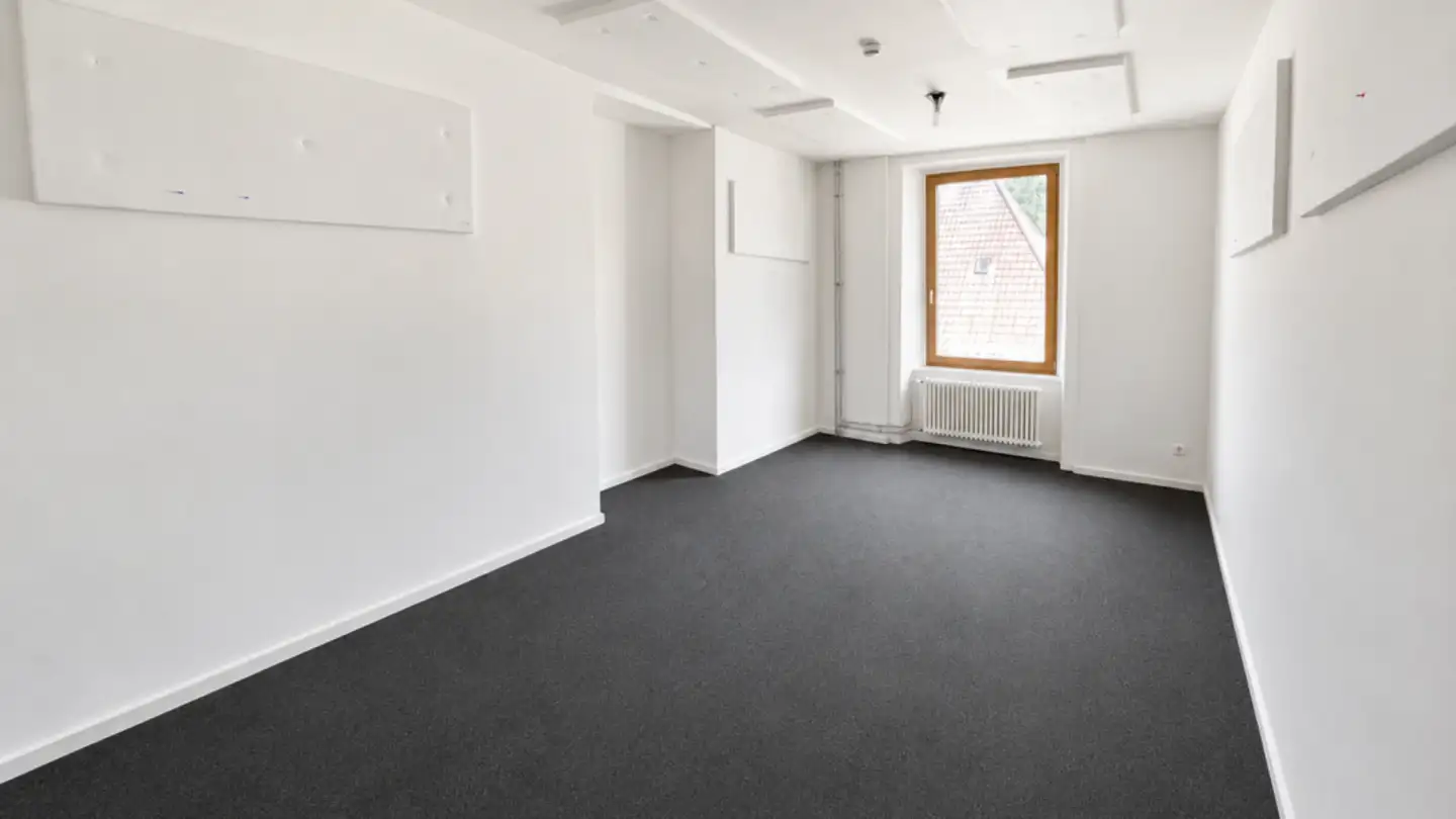 Spazio pubblicitario in affitto - Rue Marie-Anne-Calame 5, 2400 Le Locle - Foto 3